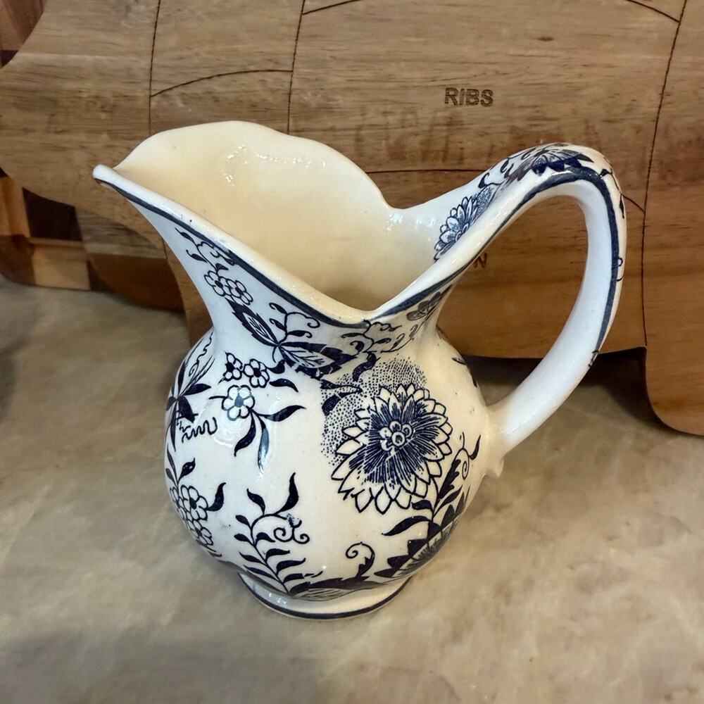 Vintage Enesco blue and white small Creamer or pitcher 5"